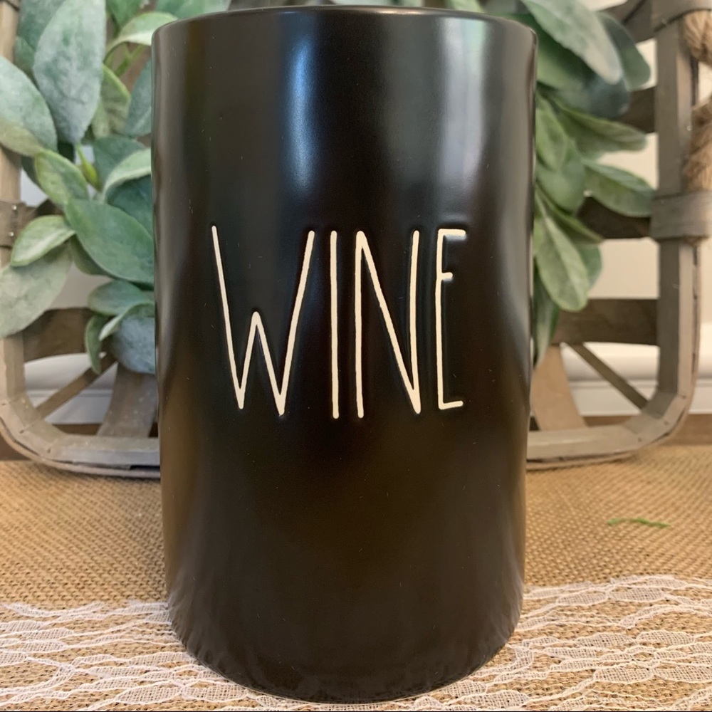 WINE chiller Rae Dunn